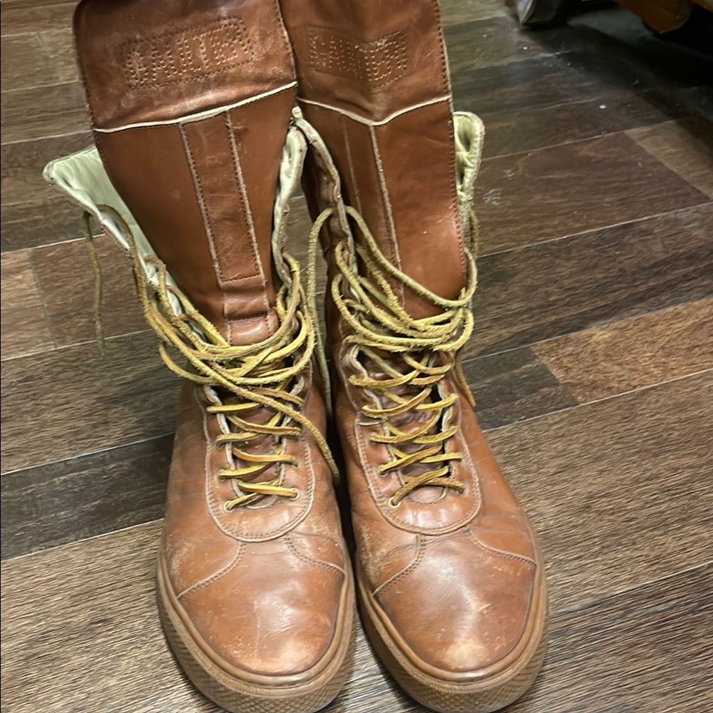 Brown High-Top Boots with Rugged Style and Bright Laces